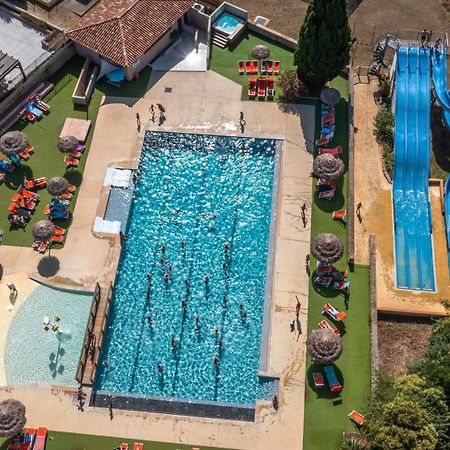 Camping Les Hautes Prairies Lourmarin Bagian luar foto