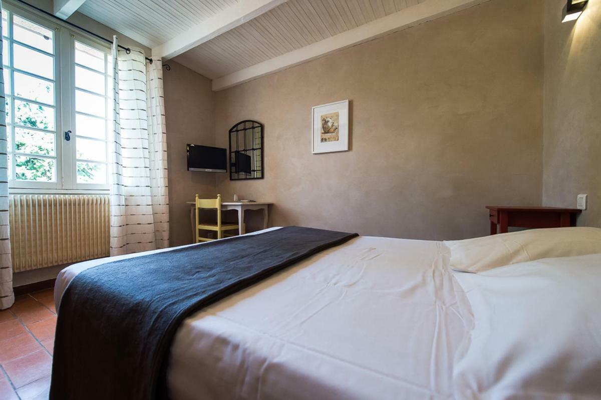 Camping Les Hautes Prairies Lourmarin Bagian luar foto