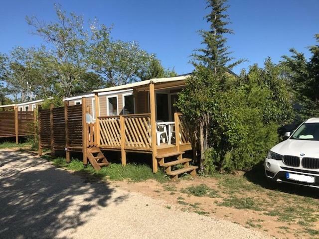 Camping Les Hautes Prairies Lourmarin Bagian luar foto